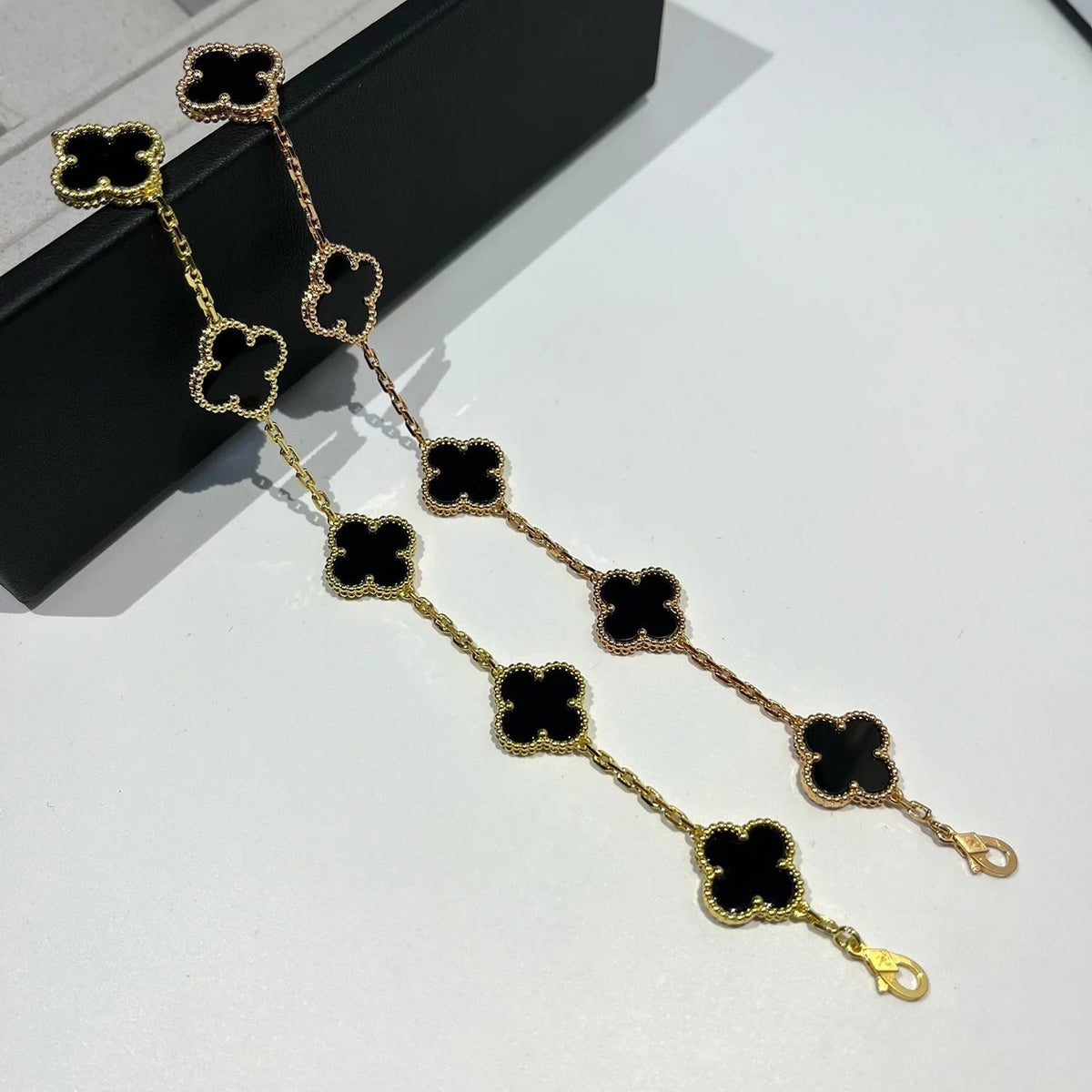 [MIRA]New CLOVER 5 MOTIF ONYXS BRACELET COLLECTION