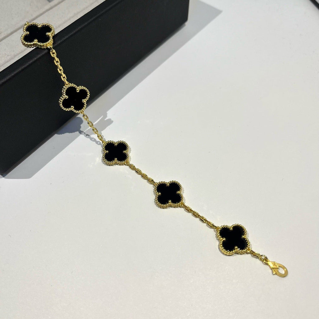 [MIRA]New CLOVER 5 MOTIF ONYXS BRACELET COLLECTION