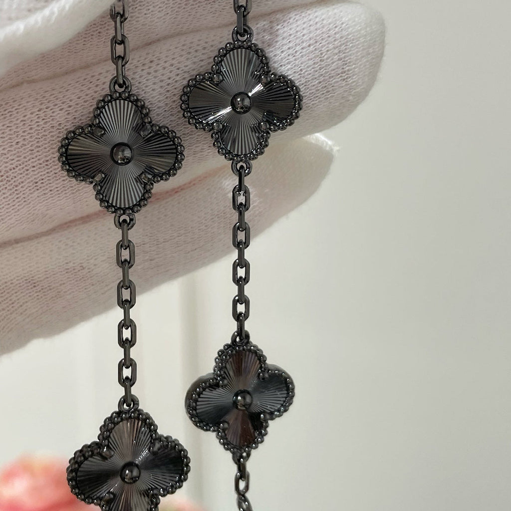 [MIRA]New CLOVER 5 MOTIF BLACK BRACELET