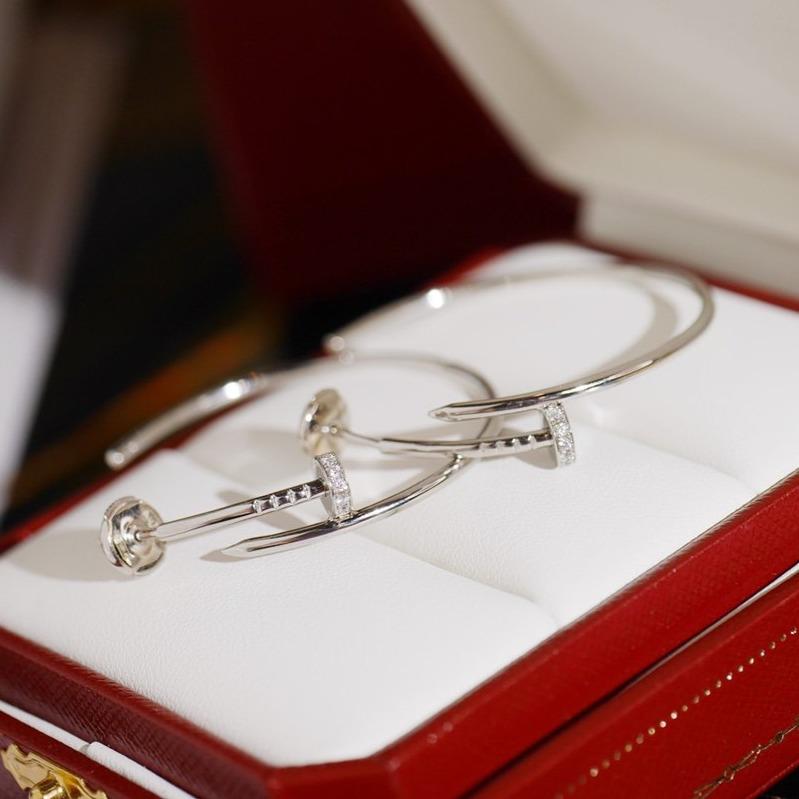 ??MIRA?¡¥JUSTE EARRINGS DIAMONDS 1.8MM