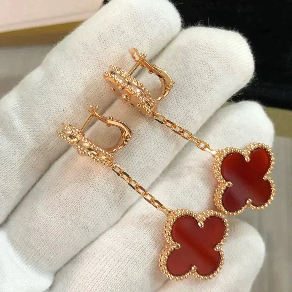 ??MIRA?¡¥CLOVER 2 MOTIF  LASER CARNELIAN EARRINGS