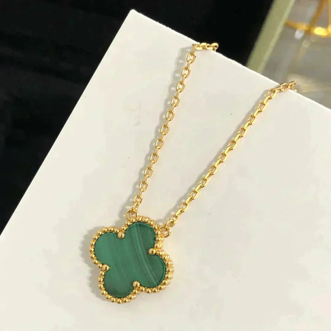 ??MIRA?¡¥CLOVER 15MM MALACHITE SINGLE FLOWER  NECKLACE