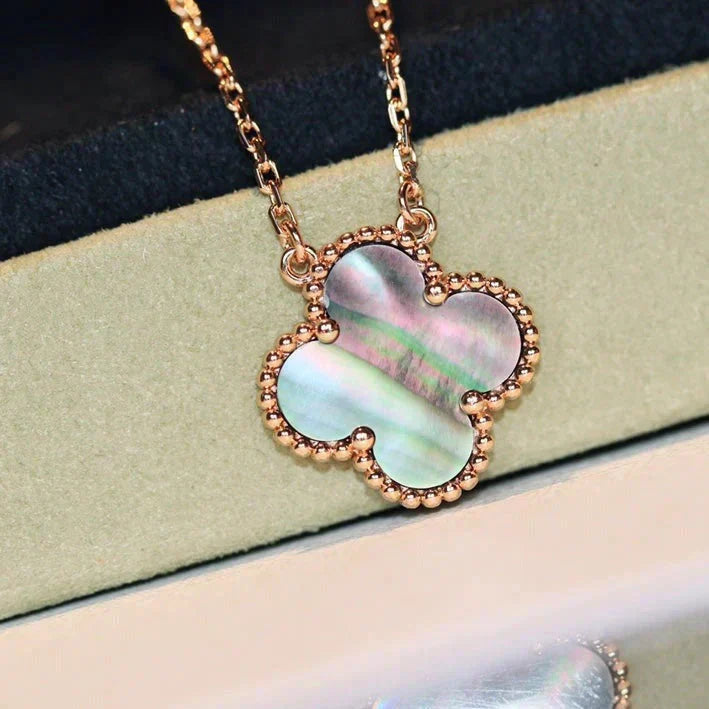 ??MIRA?¡¥CLOVER 15MM  GRAY MOTHER OF PEARL NECKLACE