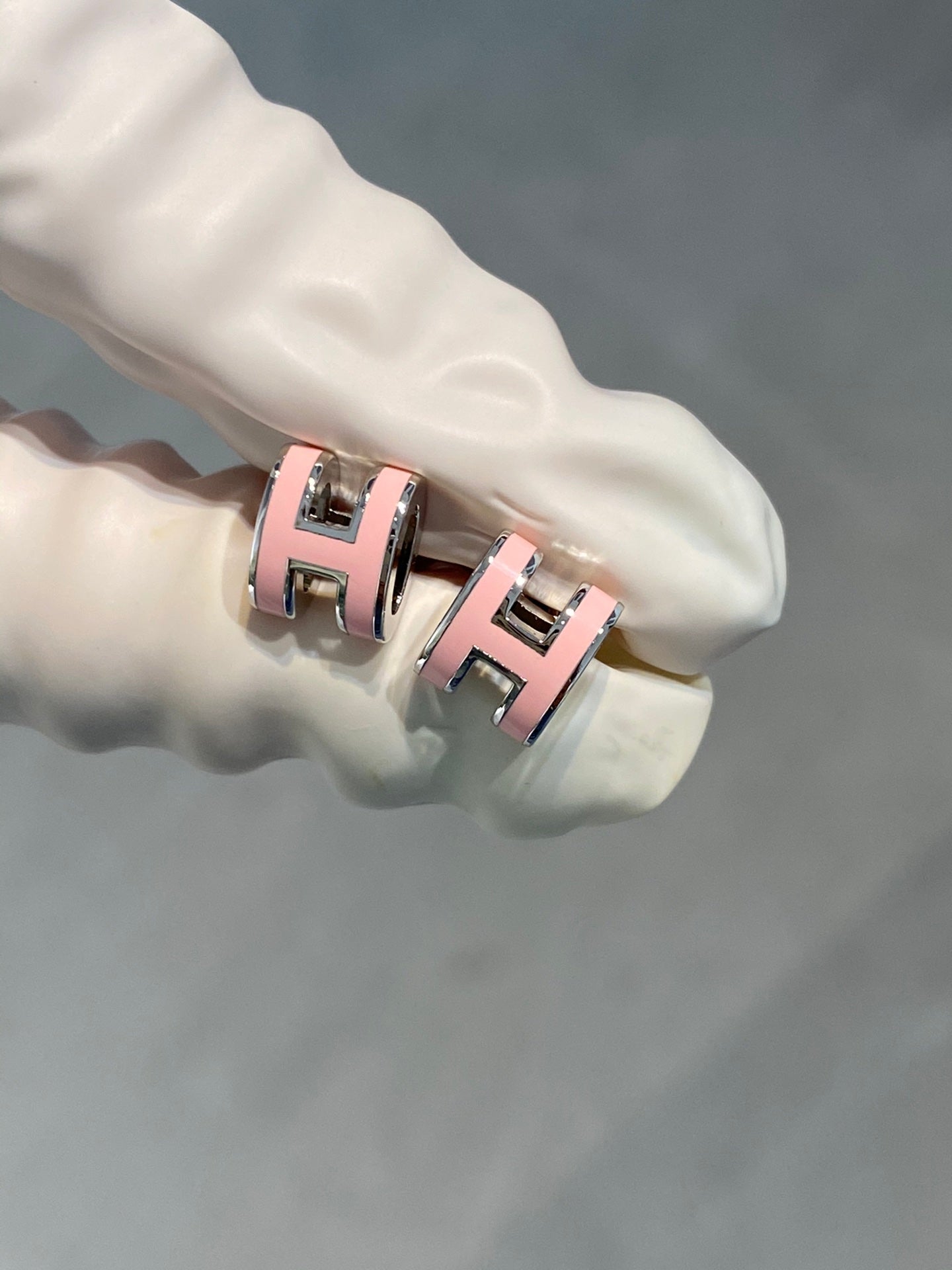 ??MIRA?¡¥MINI POP H SILVER EARRINGS PINK