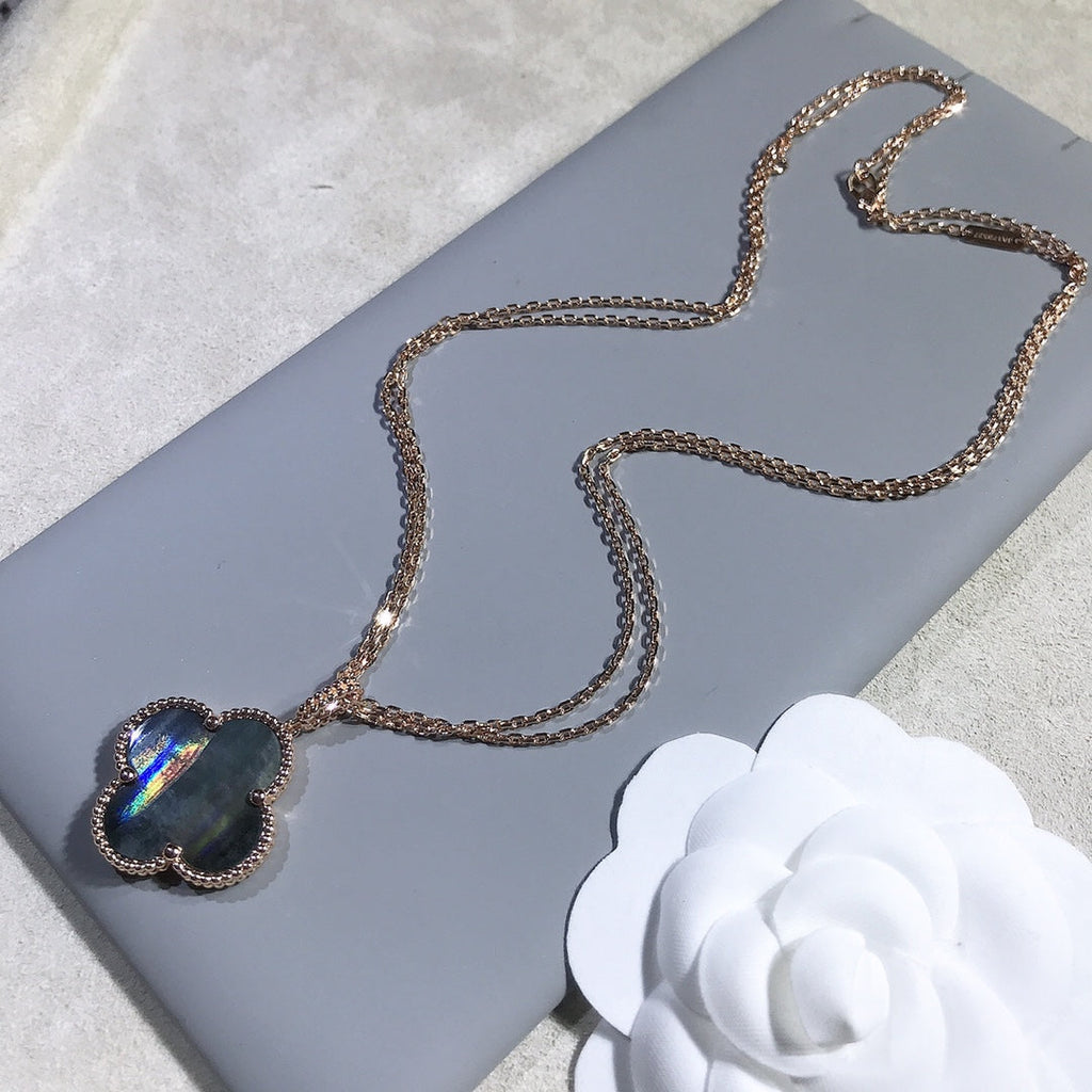 ??MIRA?¡¥CLOVER 25MM GOLD DARK MOP BIG CLOVER NECKLACE