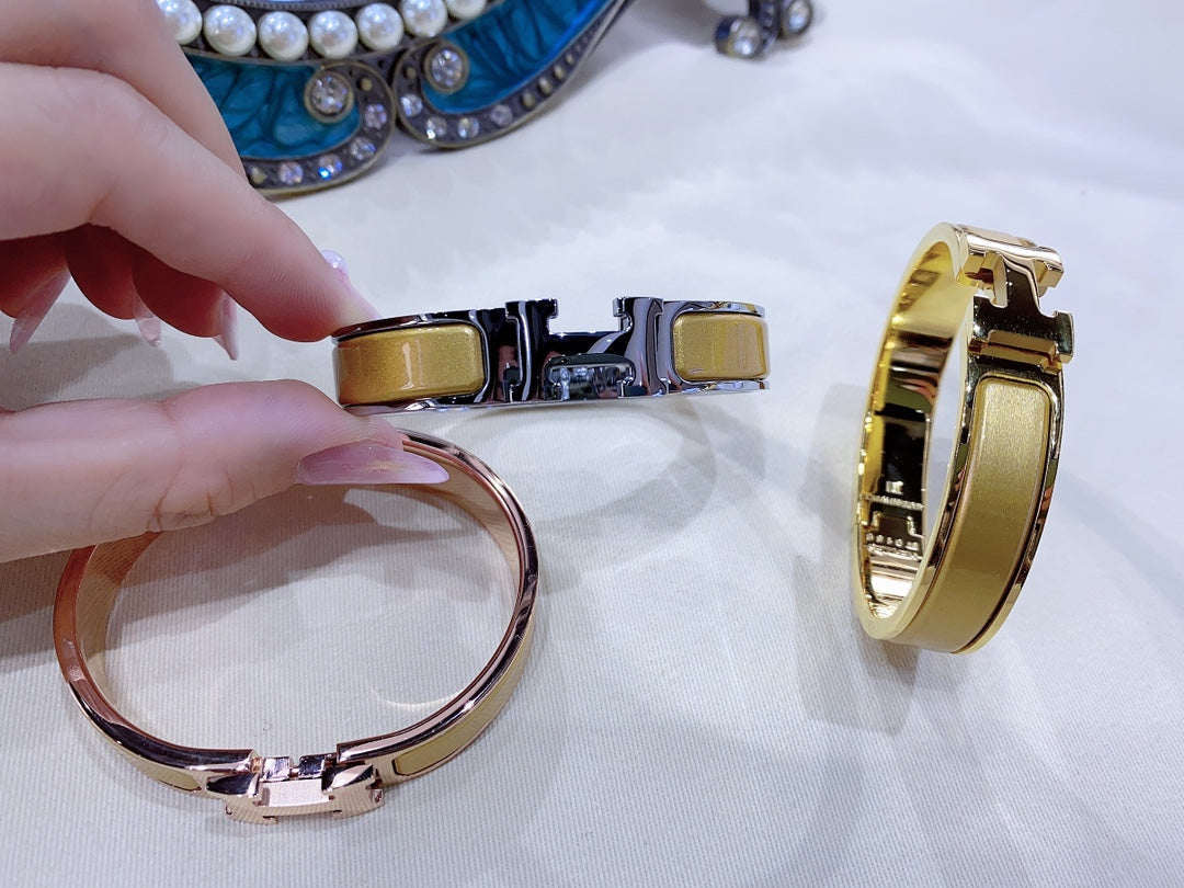??MIRA?¡¥H CHAMPAGNE BRACELET