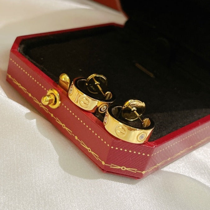 ??MIRA?¡¥LOVE EARRINGS 5.7MM 2 DIAMONDS
