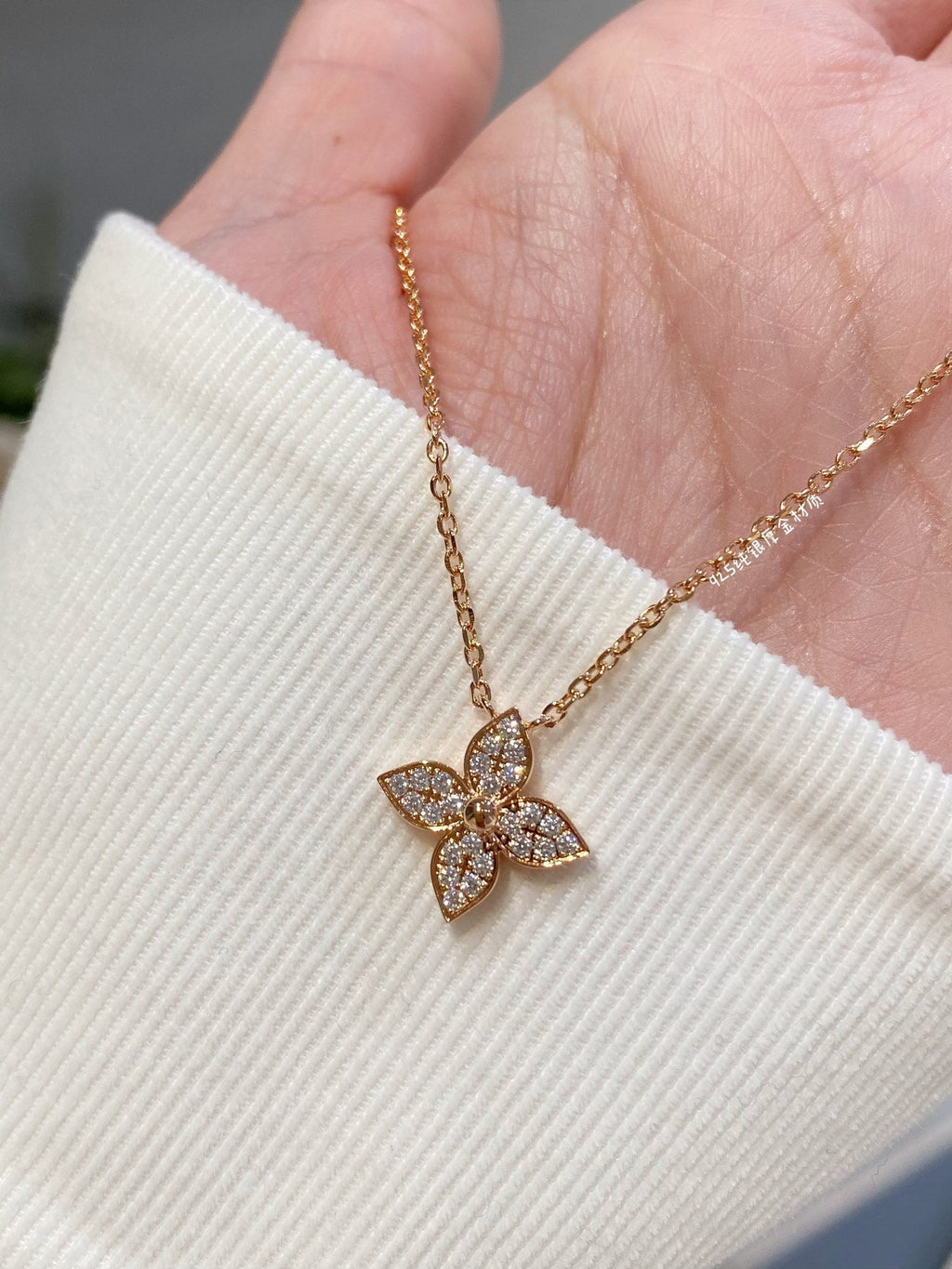??MIRA?¡¥STAR DIAMOND NECKALCE