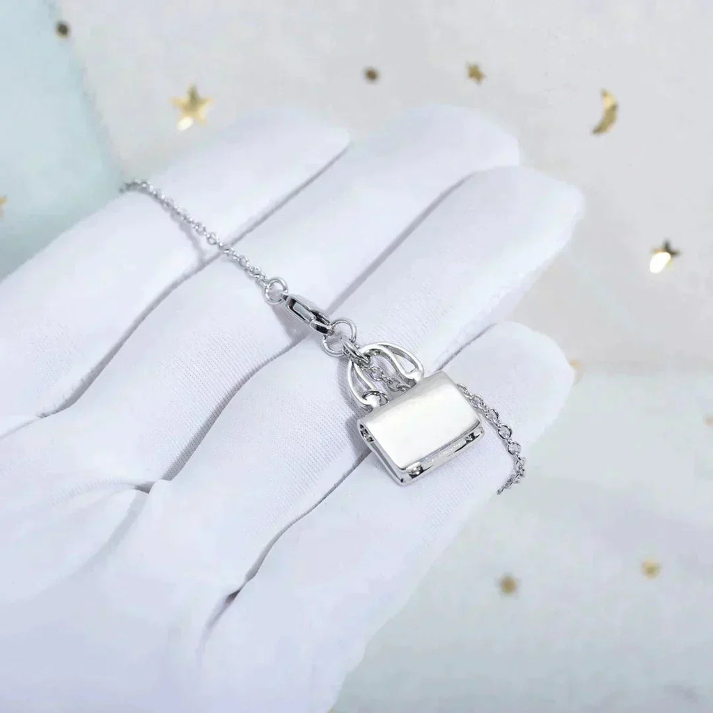 ??MIRA?¡¥AMULETTE PEDANT SILVER NECKLACE