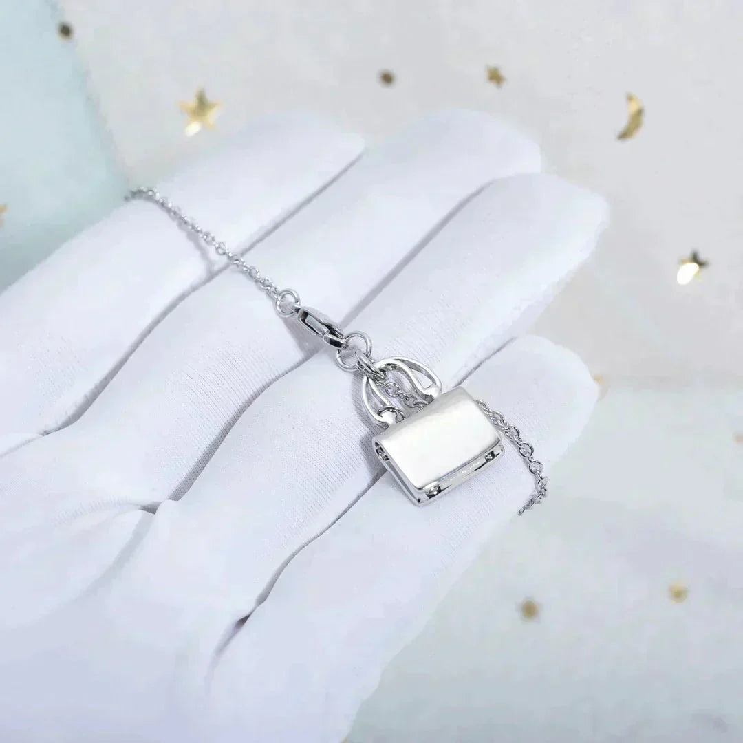 ??MIRA?¡¥AMULETTE PEDANT SILVER NECKLACE