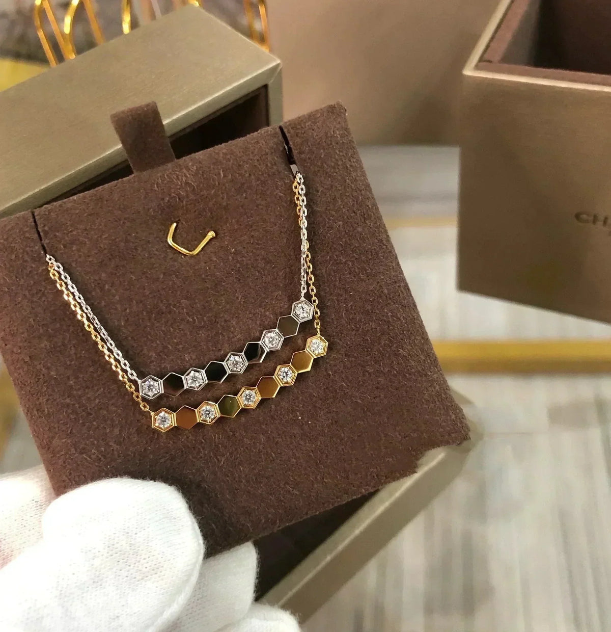 ??MIRA?¡¥BEE LOVE NECKLACE DIAMOND