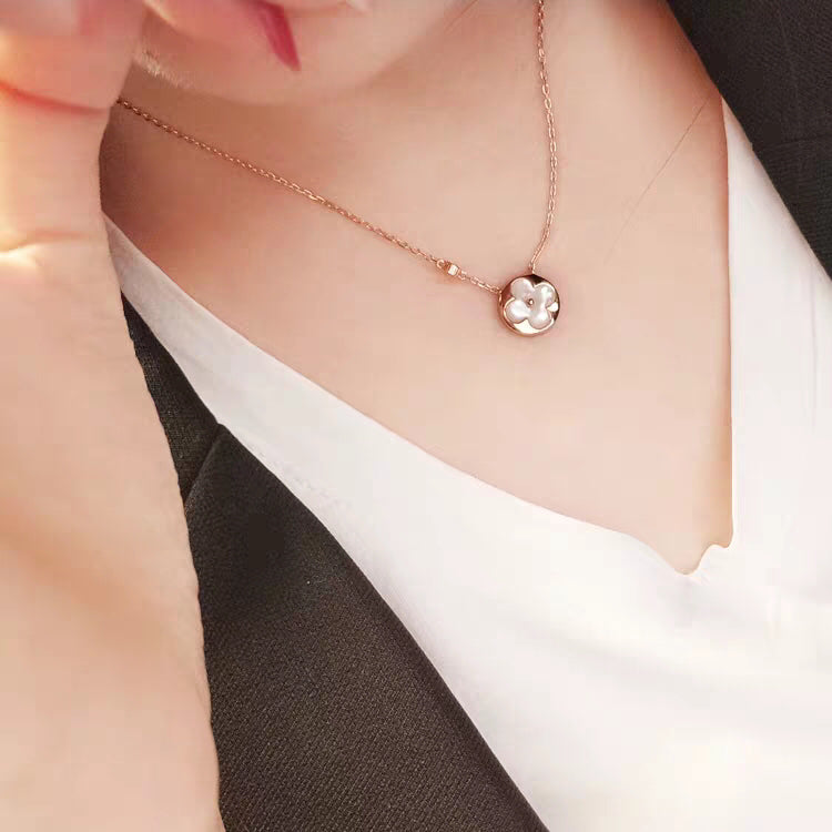 ??MIRA?¡¥SUN MOP GOLD 1 DIAMOND NECKLACE