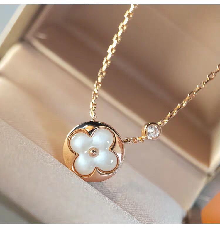 ??MIRA?¡¥SUN MOP GOLD 1 DIAMOND NECKLACE