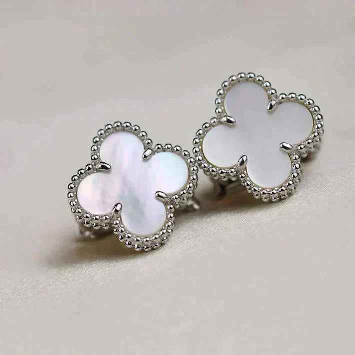??MIRA?¡¥CLOVER MEDIUM 1 MOTIFS  WHITE MOP EARRINGS SILVER