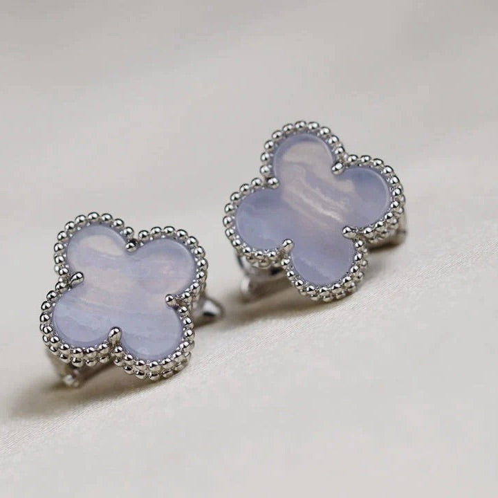 ??MIRA?¡¥CLOVER MEDIUM 1 MOTIFS  WHITE MOP EARRINGS SILVER