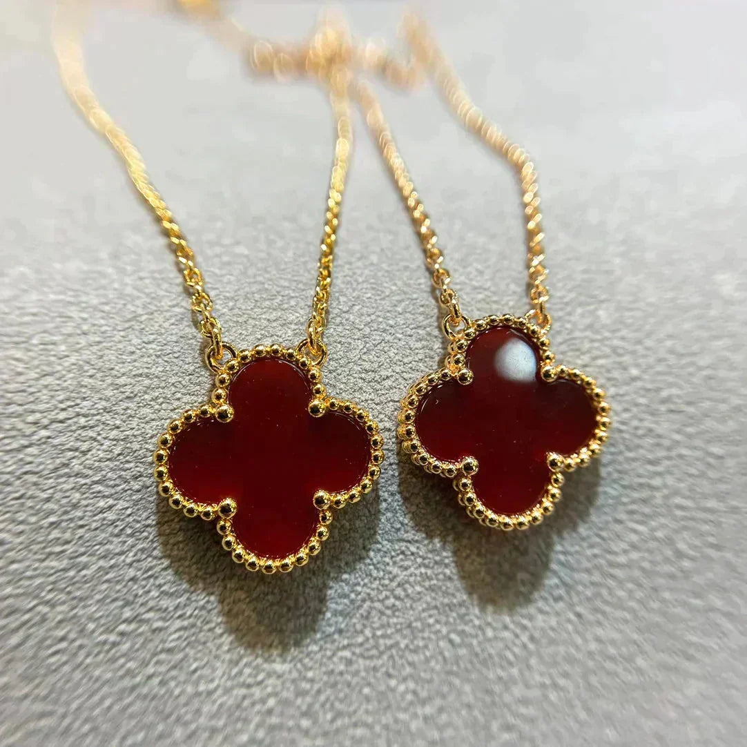 ??MIRA?¡¥CLOVER 15MM CARNELIAN SINGLE FLOWER NECKLACE