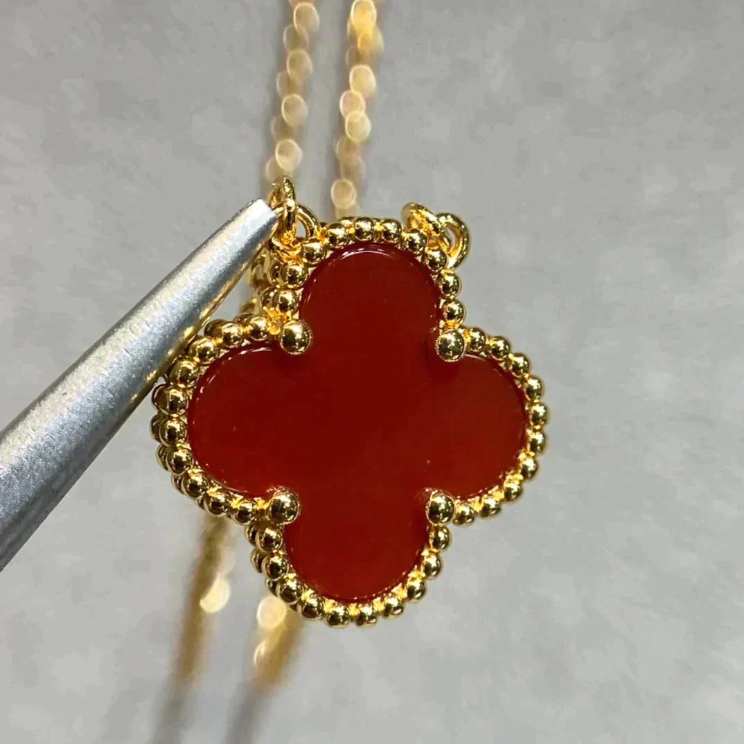 ??MIRA?¡¥CLOVER 15MM CARNELIAN SINGLE FLOWER NECKLACE