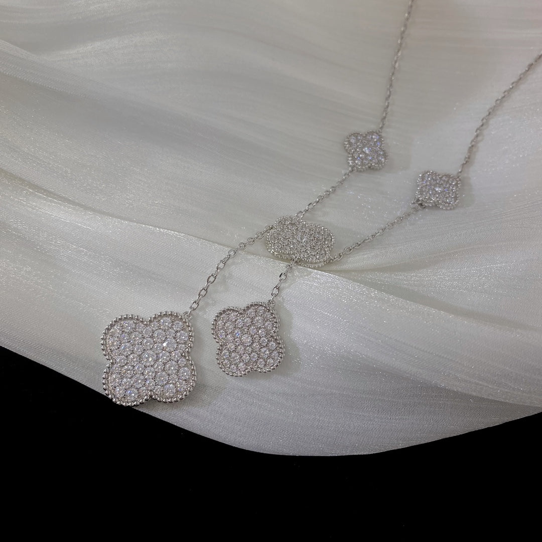 ??MIRA?¡¥CLOVER 5 MOTIFS SILVER DIAMONDS NECKLACE