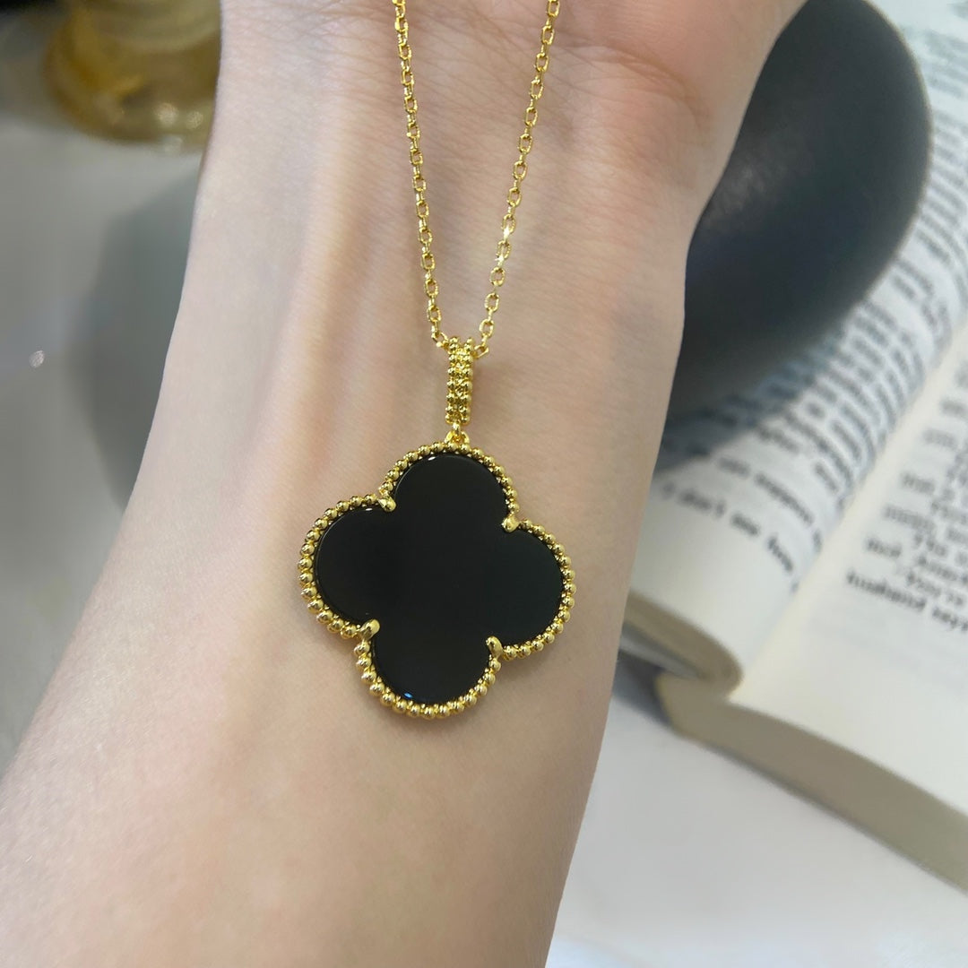 ??MIRA?¡¥CLOVER 25MM NECKLACE GOLD ONYX