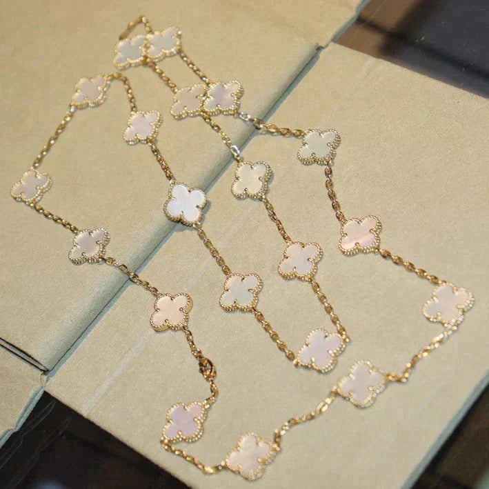 ??MIRA?¡¥CLOVER 20 MOTIFS WHITE MOP NECKLACE