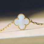 ??MIRA?¡¥CLOVER 20 MOTIFS WHITE MOP NECKLACE