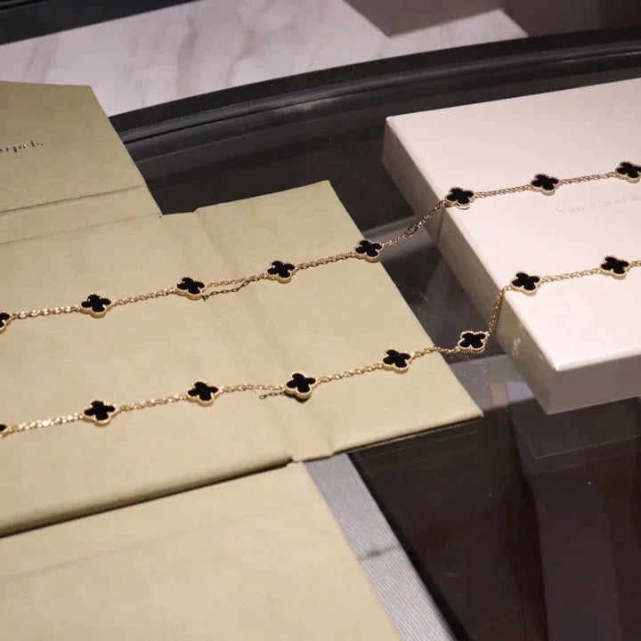 ??MIRA?¡¥CLOVER 20 MOTIFS ONYX NECKLACE