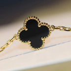 ??MIRA?¡¥CLOVER 20 MOTIFS ONYX NECKLACE