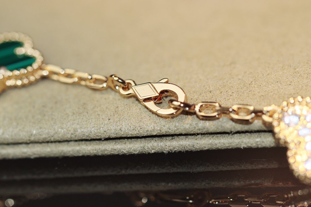 ??MIRA?¡¥CLOVER 20 MOTIFS ONYX ROSE GOLD