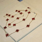 ??MIRA?¡¥CLOVER 20 MOTIFS CARNELIAN NECKLACE