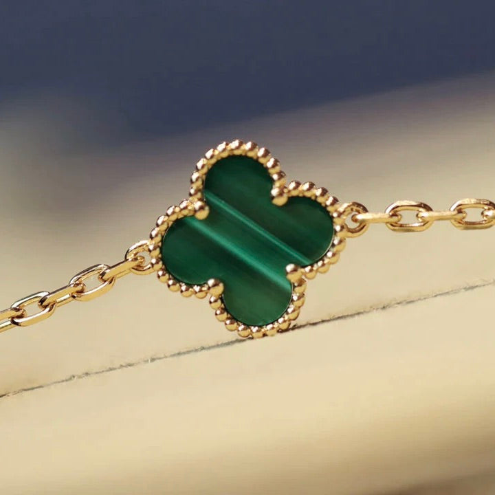 ??MIRA?¡¥CLOVER 20 MOTIFS MALACHITE DIAMOND NECKLACE