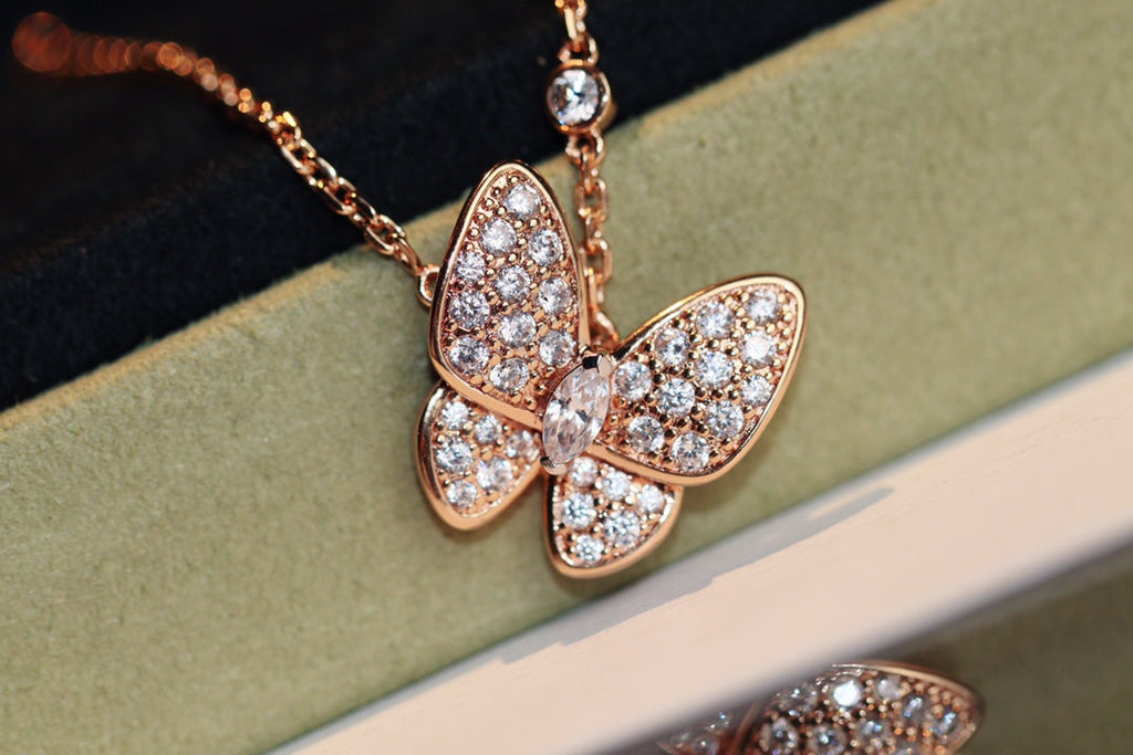 ??MIRA?¡¥BUTTERFLY DIAMOND NECKLACE