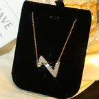 ??MIRA?¡¥VOLT SILVER DIAMOND PEDANT NECKLACE