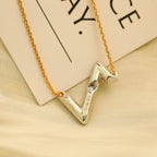 ??MIRA?¡¥VOLT SILVER DIAMOND PEDANT NECKLACE