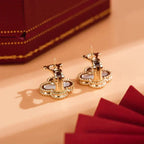 ??MIRA?¡¥CLOVER MEDIUM 1 MOTIFS  WHITE MOP STUD EARRINGS