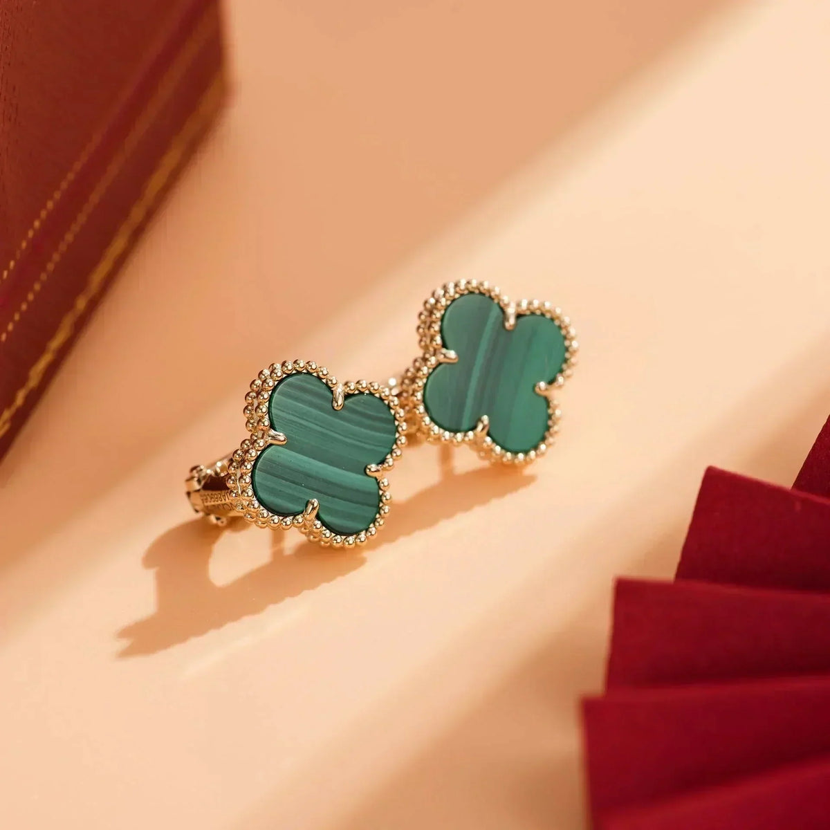 ??MIRA?¡¥CLOVER MEDIUM 1 MOTIFS MALACHITE  EARRINGS