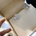??MIRA?¡¥CLOVER COMOS DIAMOND EARRINGS SILVER