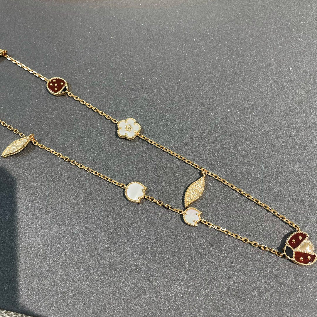 ??MIRA?¡¥LUCKY SPRING 15 MOTIFS GOLD NECKLACE