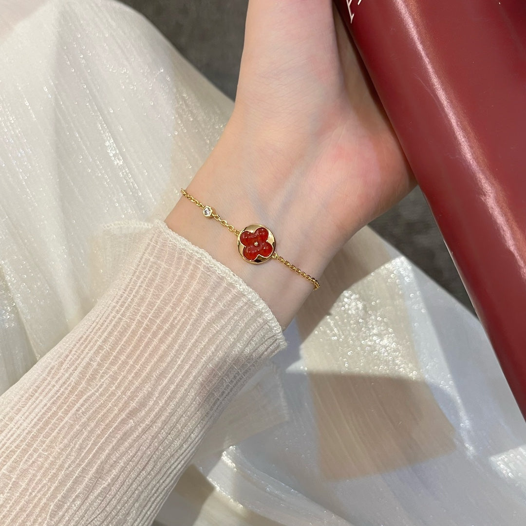 ??MIRA?¡¥SUN PEDANT CARNELIAN BRACELET
