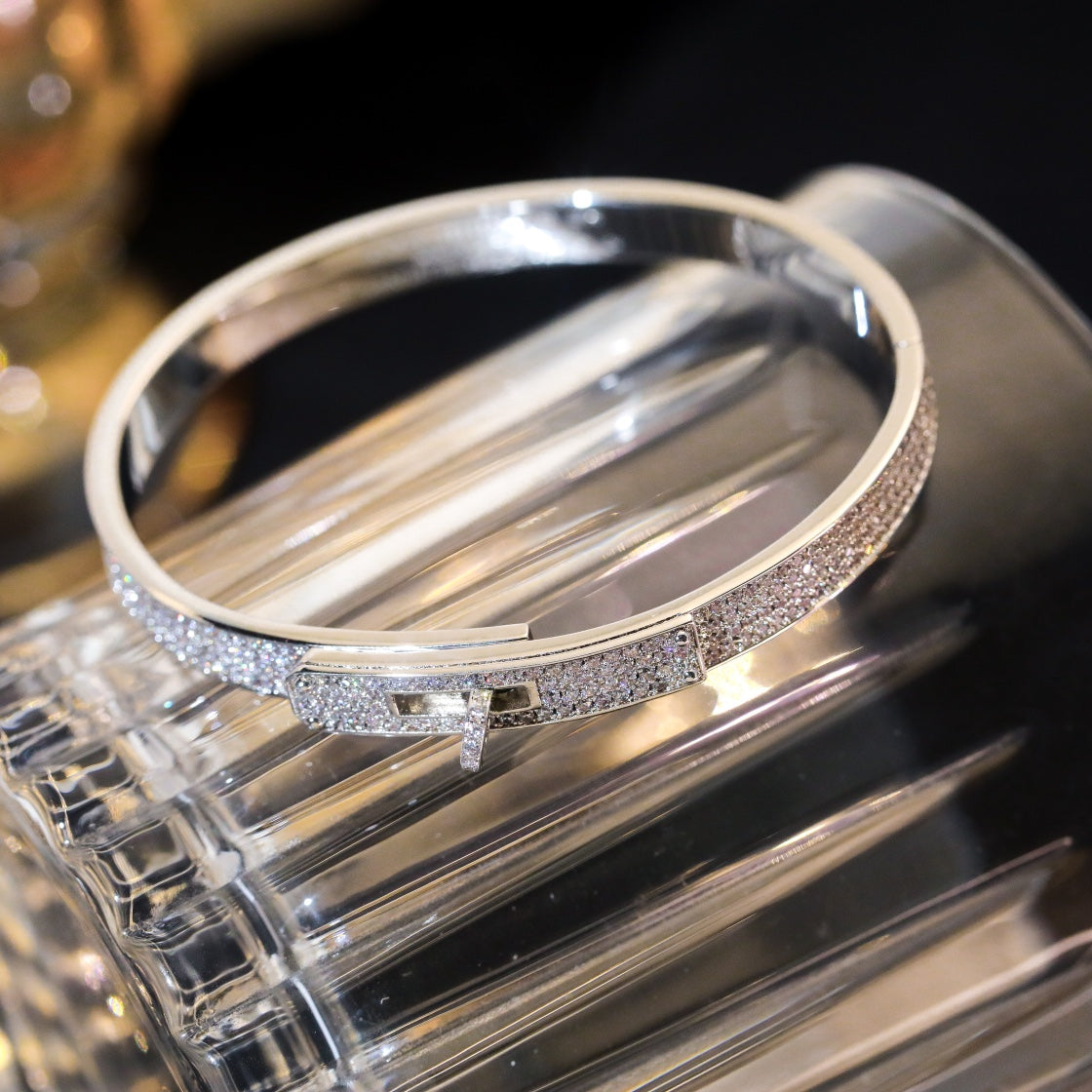 ??MIRA?¡¥KELLY BRACELET DIAMOND PAVED