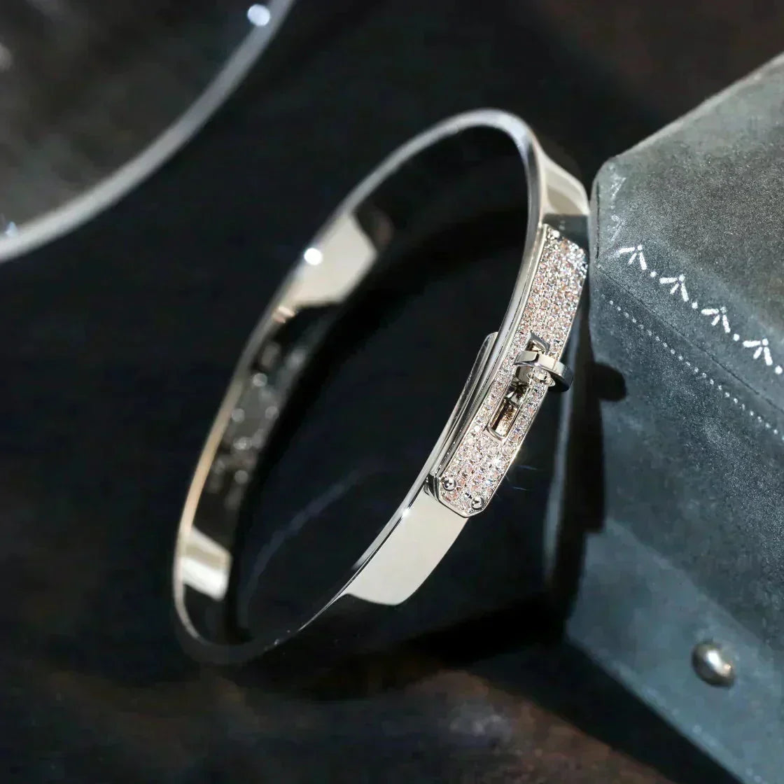 ??MIRA?¡¥KELLY SILVER DIAMOND BRACELET