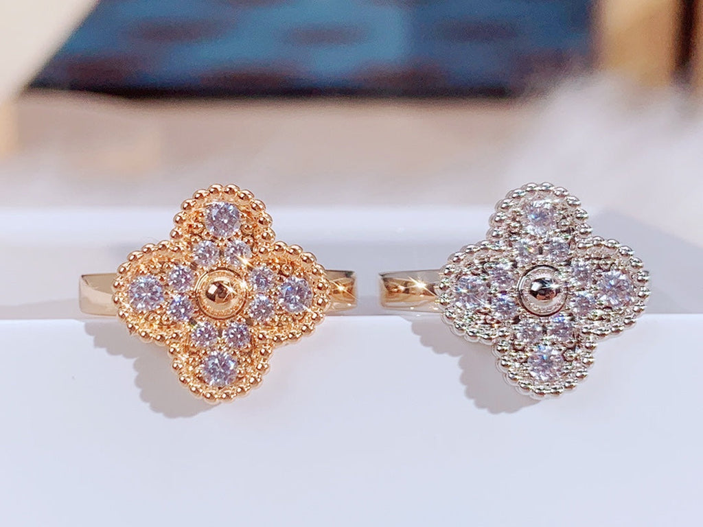 ??MIRA?¡¥CLOVER DIAMOND RING