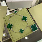 ??MIRA?¡¥CLOVER 5 MOTIFS SIVLER MALACHITE BRACELET