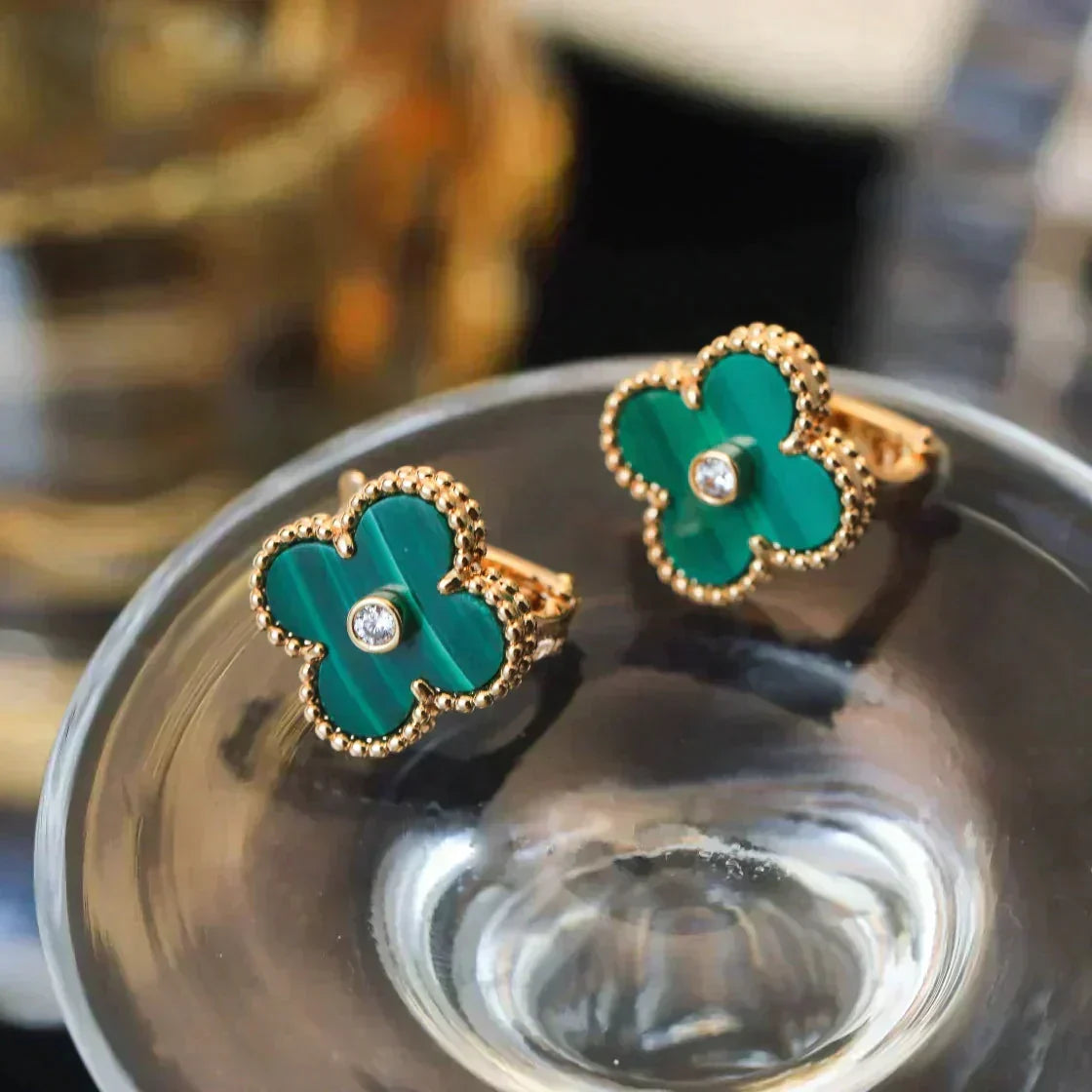 ??MIRA?¡¥CLOVER MEDIUM 1 MOTIFS MALACHITE DIAMOND EARRINGS