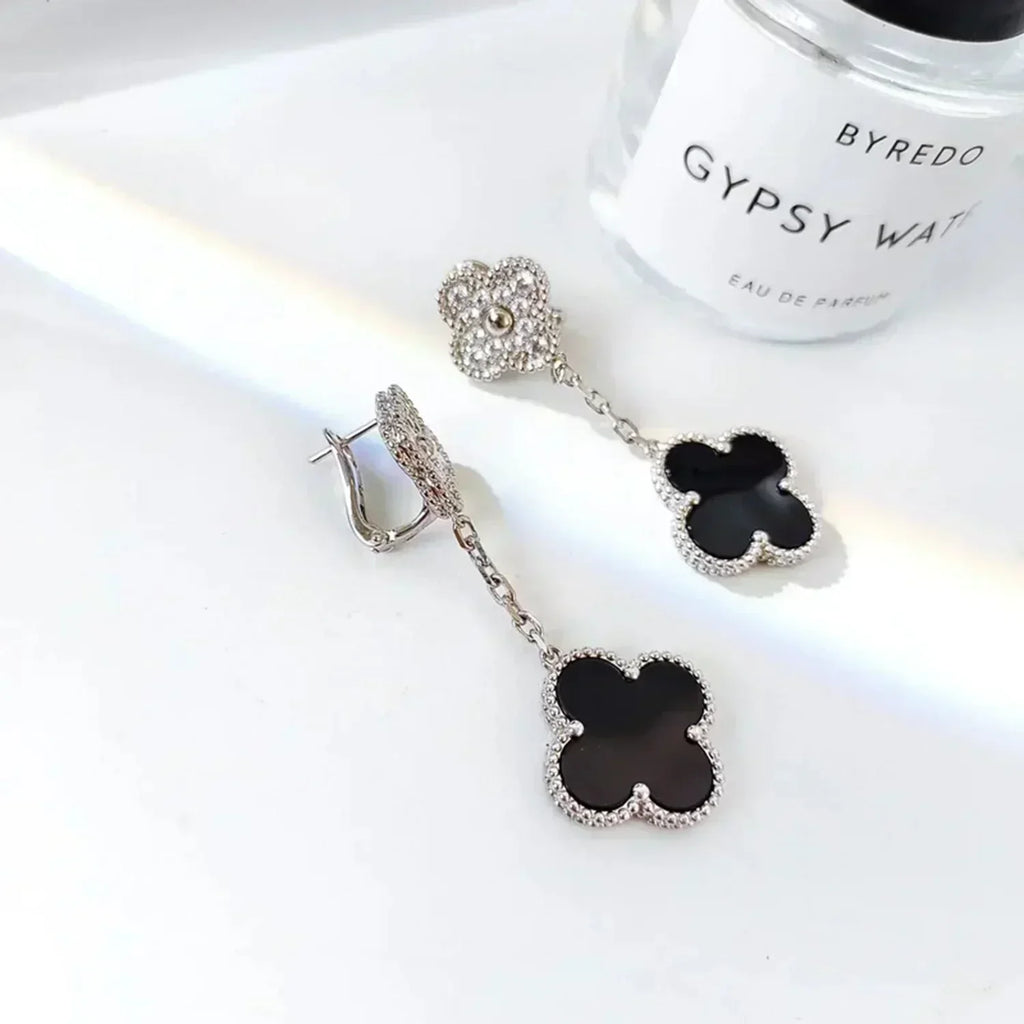 ??MIRA?¡¥CLOVER 2 MOTIFS  DIAMOND ONYX EARRINGS SILVER