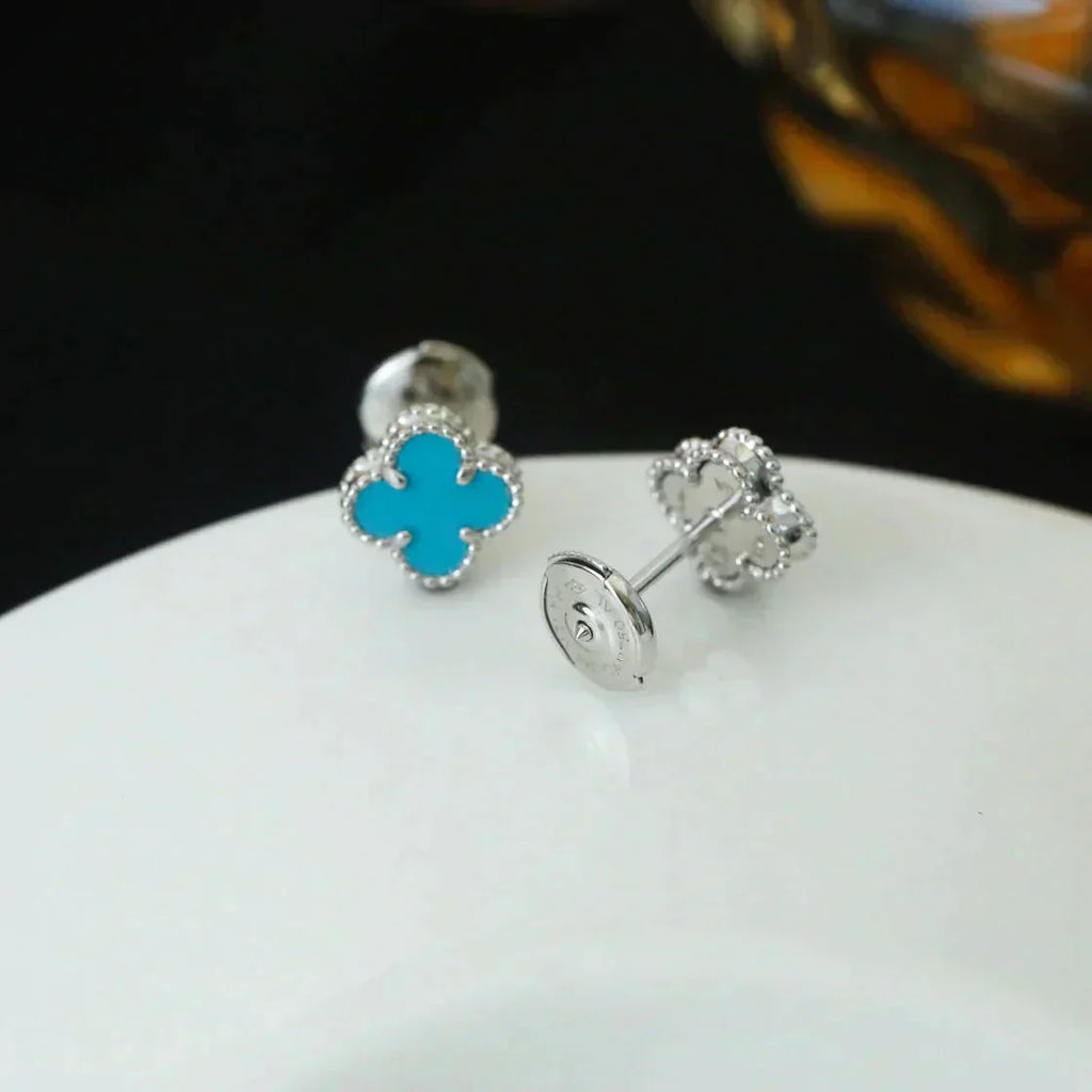 ??MIRA?¡¥CLOVER MINI 9.5MM ONYX STUD EARRINGS SILVER