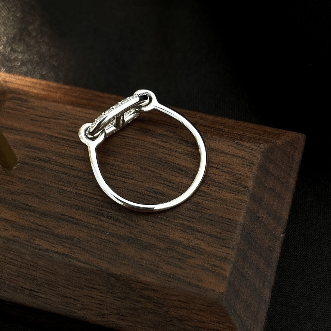 ??MIRA?¡¥RONDE SMALL SILVER DIAMOND RING