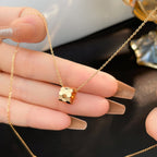 ??MIRA?¡¥BEE MINI NECKLACE