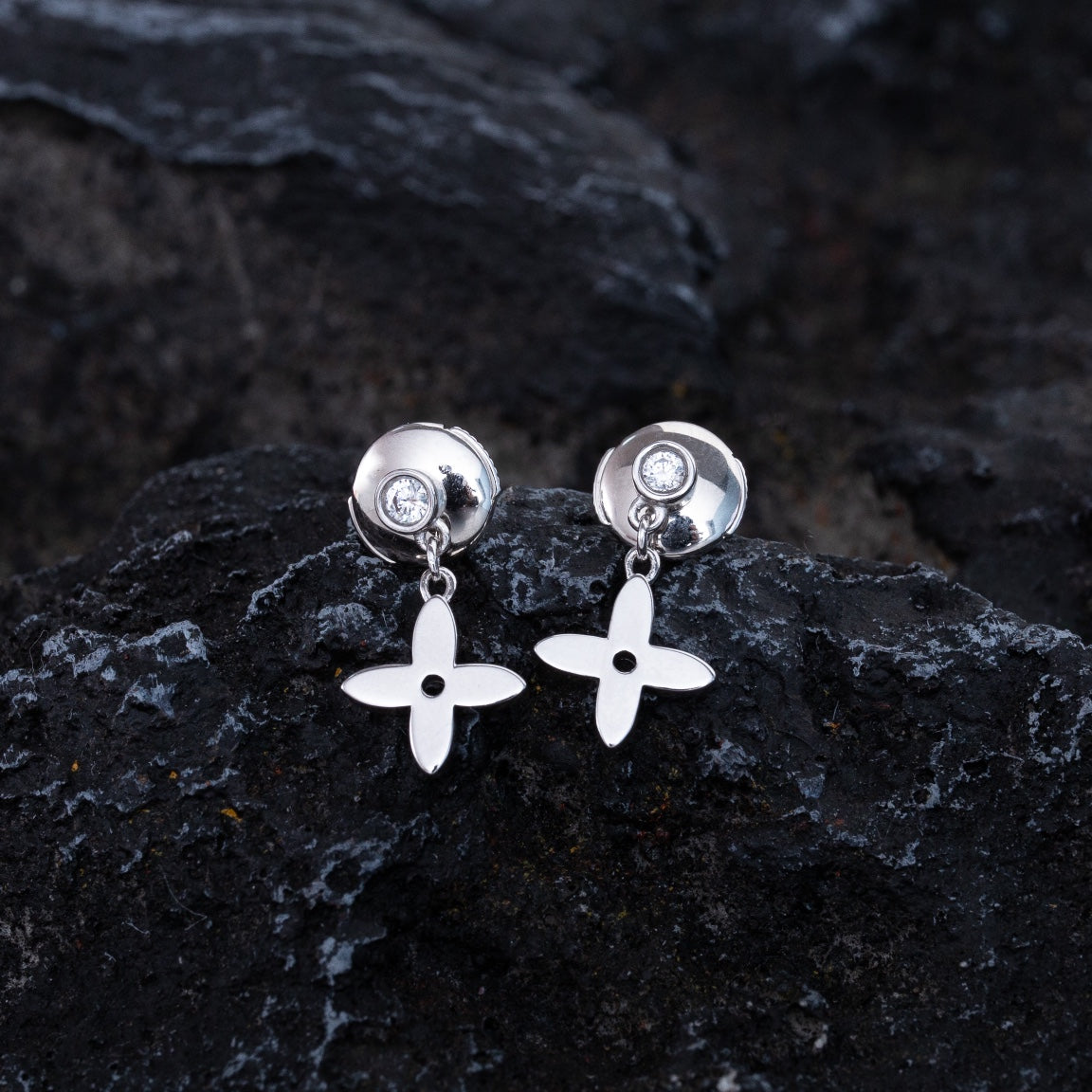 ??MIRA?¡¥VIDYLLE SILVER DIAMOND MINI DROP EARRINGS
