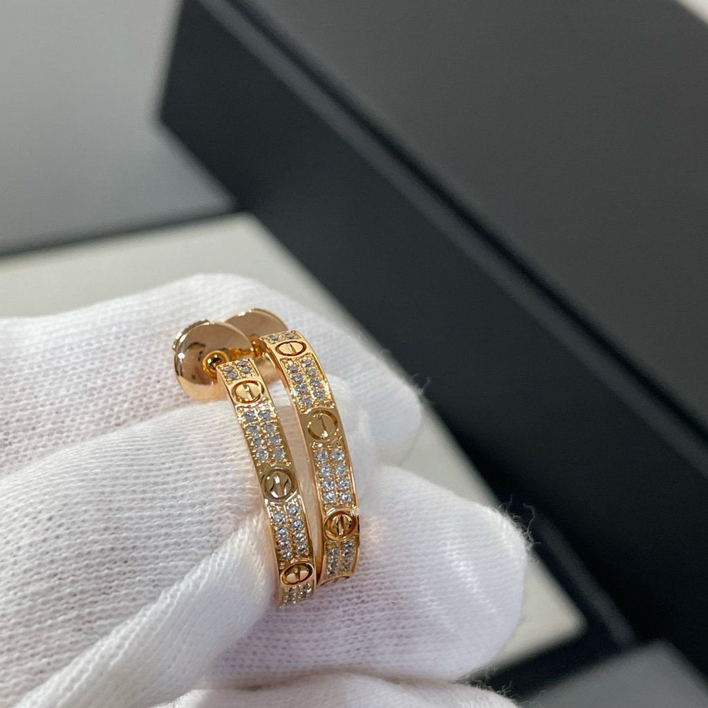 ??MIRA?¡¥LOVE DIAMOND PINK GOLD HOOP EARRINGS