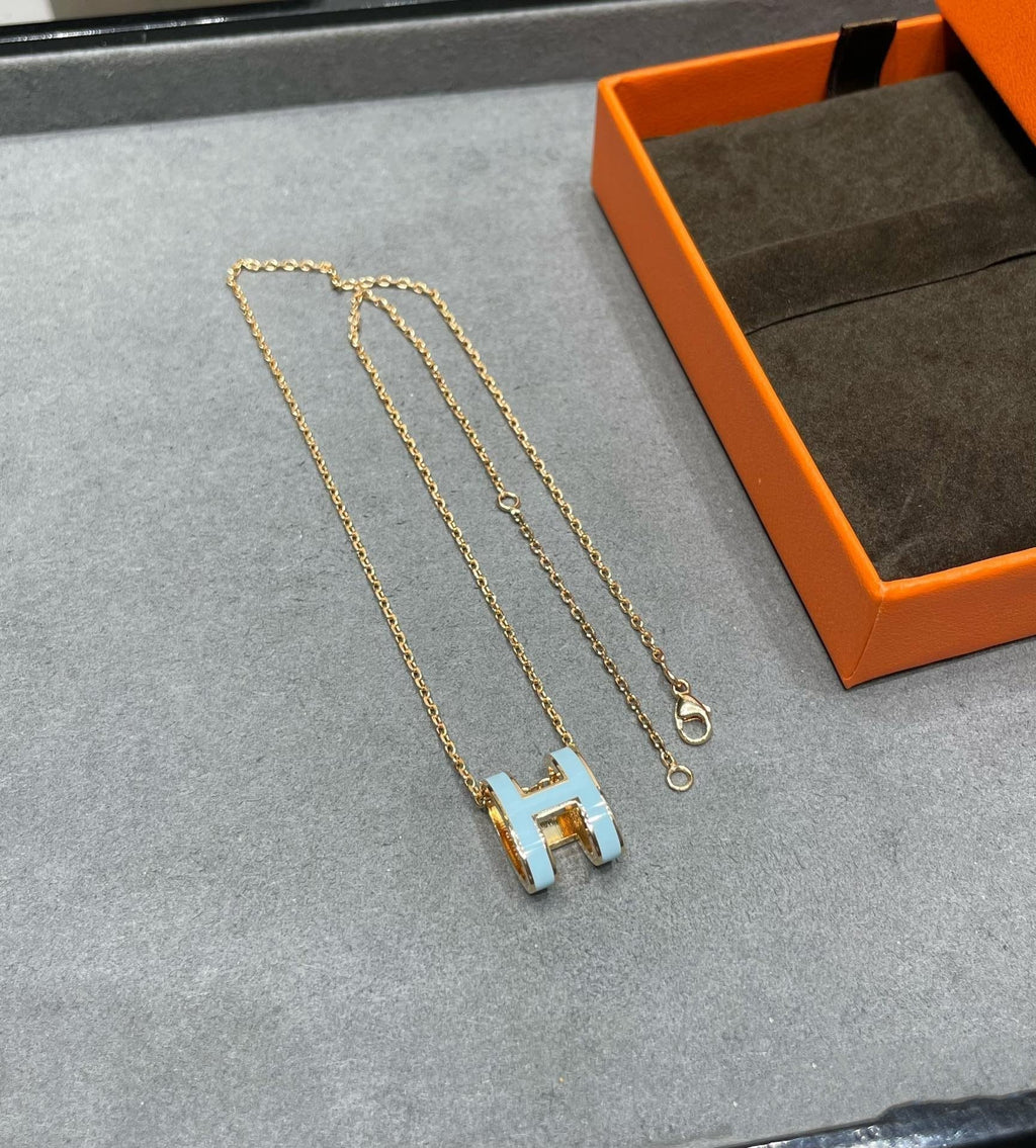 ??MIRA?¡¥POP H SKY BLUE NECKLACE